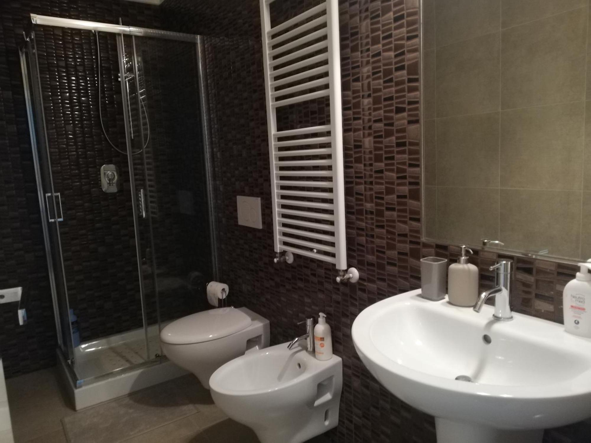 White-Blue Vibes, Seafront 2-Bedroom Apt Montesilvano Marina المظهر الخارجي الصورة